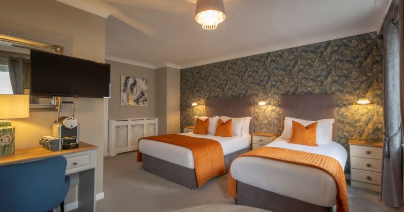 Bedroom double, single cms